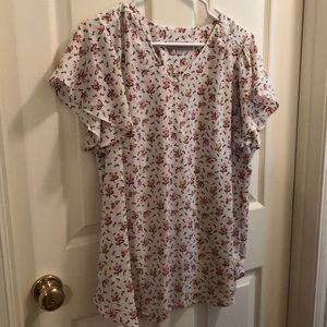 Floral maternity blouse